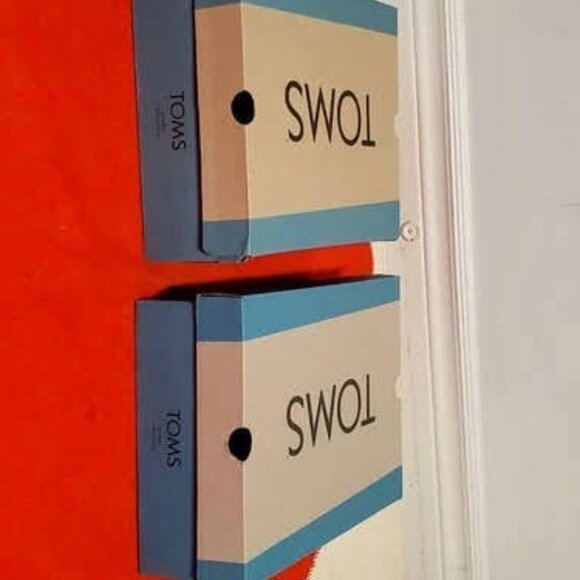 2 Brand New TOMS Shoe Boxes - Picture 3 of 3
